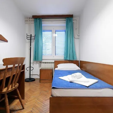 Studentsko Naselje Ivan Goran Kovacic Gasthof Rijeka