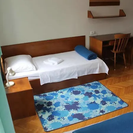 Gasthof Studentsko Naselje Ivan Goran Kovacic *