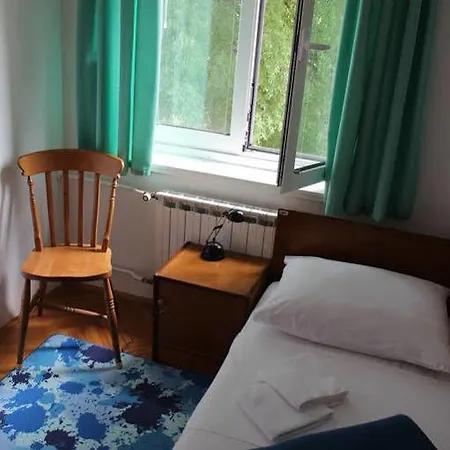 Gasthof Studentsko Naselje Ivan Goran Kovacic *