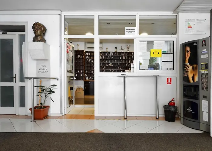 Studentsko Naselje Ivan Goran Kovacic Gæstehus *