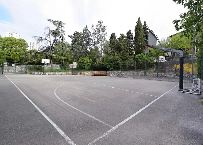 Studentsko Naselje Ivan Goran Kovacic Gæstehus