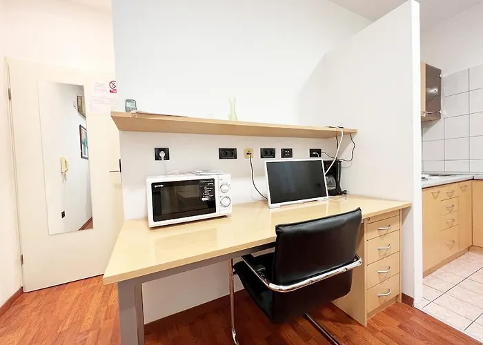 Studentsko Naselje Ivan Goran Kovacic Gæstehus *